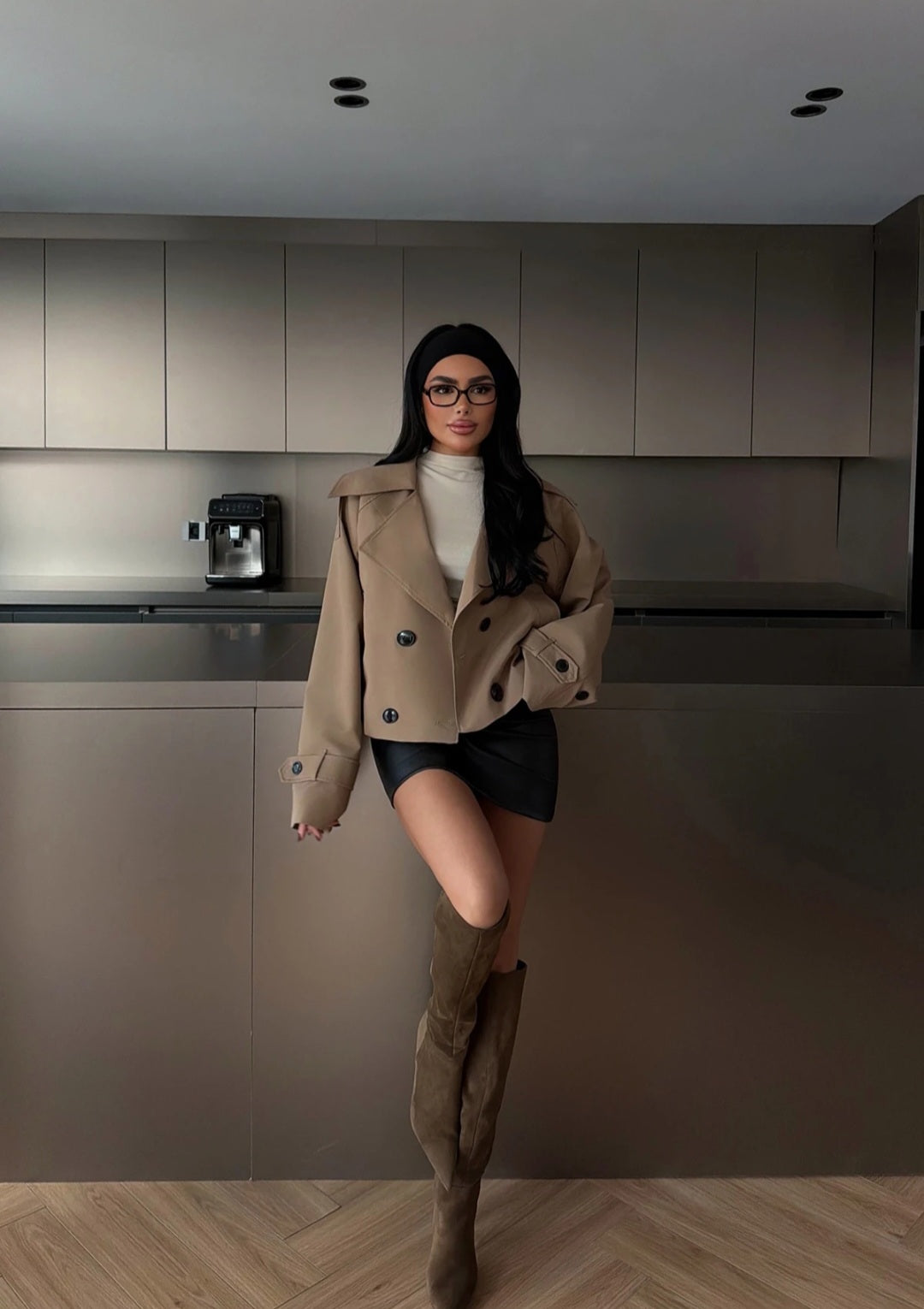 Cropped Beije Trench Coat