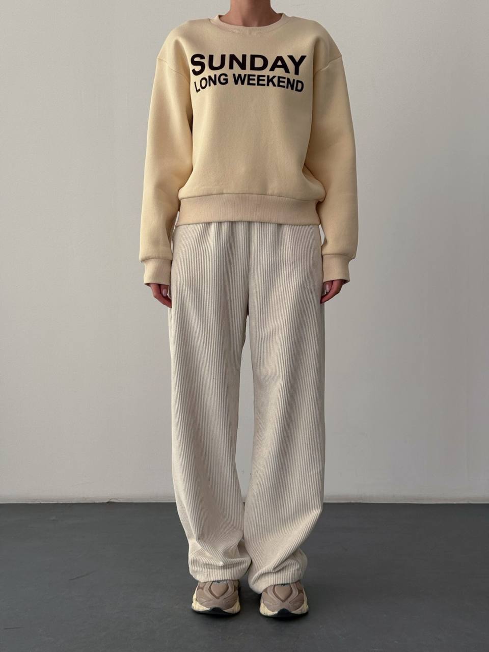 "Sunday Long Weekend" Oversized Fleeced Sweatshirt